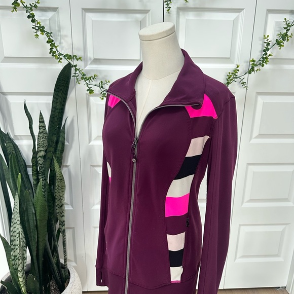 LuluLemon Asana Define Jacket - Picture 2 of 3